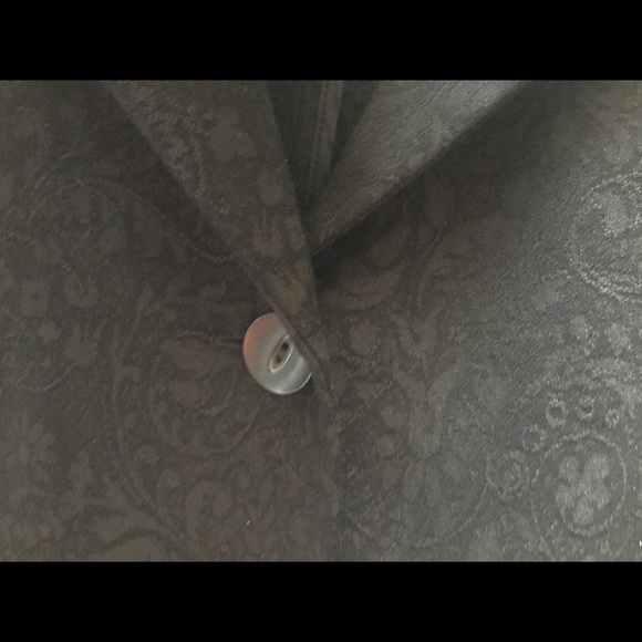 Andre Oliver - worn once!! - Picture 4 of 4